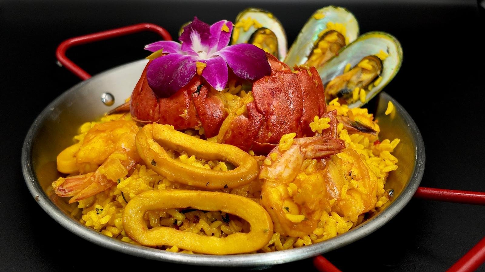 Paella De Mariscos